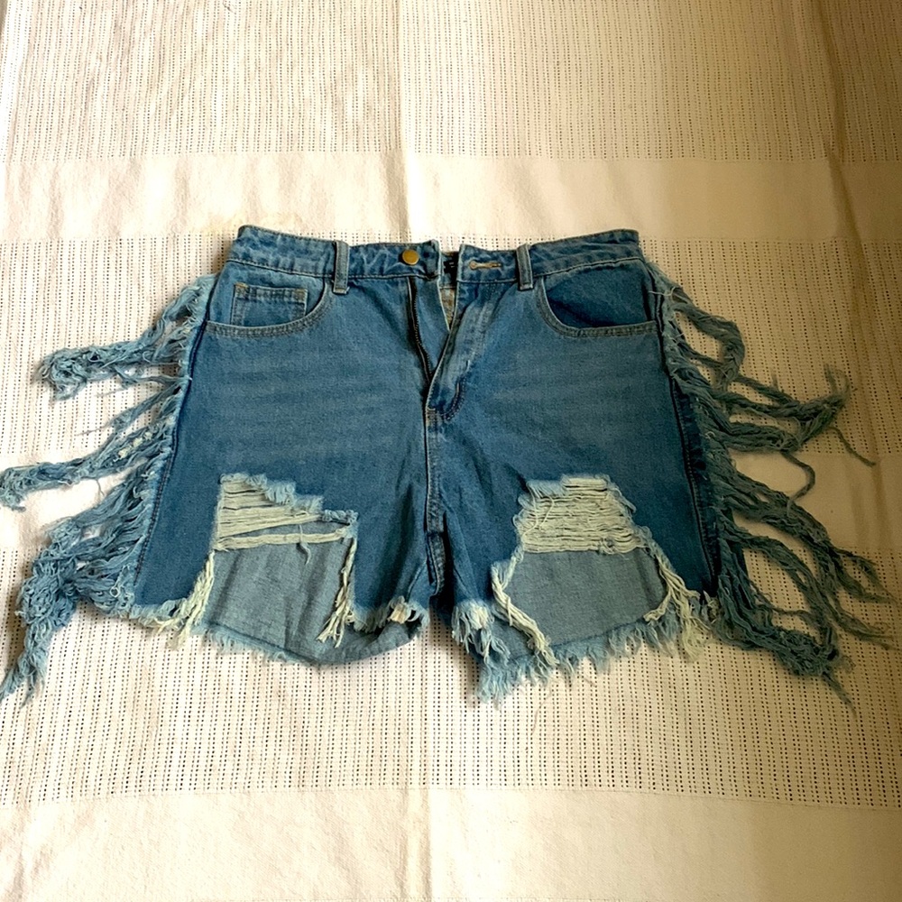 She In Never Worn US 10 Destressed Fringe Denim Shorts
